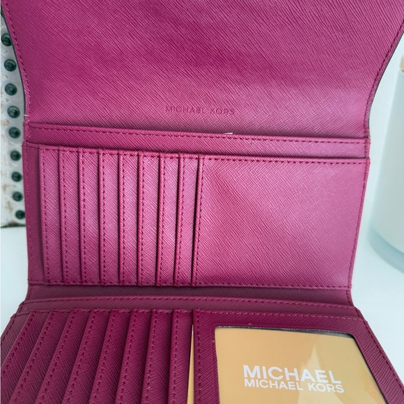 EUC Michael Kors Pink and Purple Satchel Bag *****Bundle****** - Picture 15 of 16